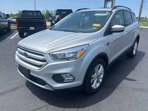 Used 2018 Ford Escape SE FWD image 9