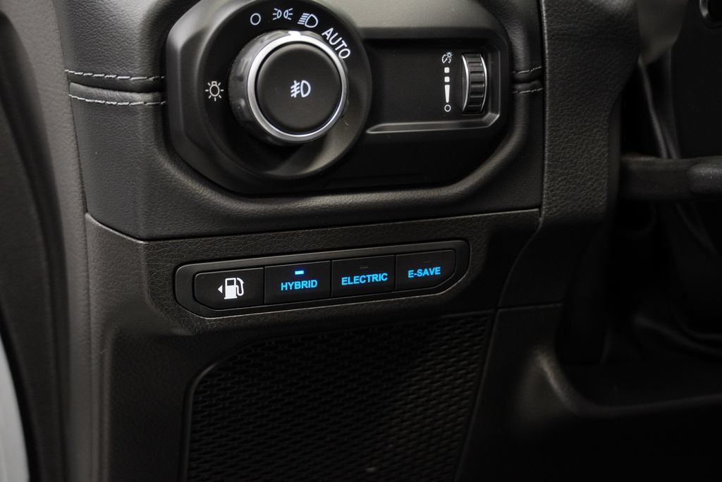 Used 2024 Jeep Wrangler Unlimited Rubicon 4xe AWD/4WD image 40