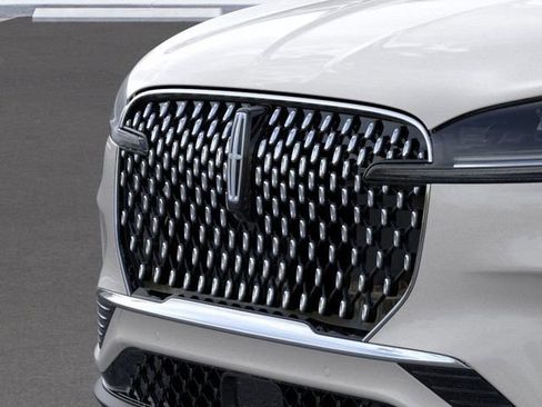New 2025 Lincoln Aviator Reserve w/ Illumination Package image 17