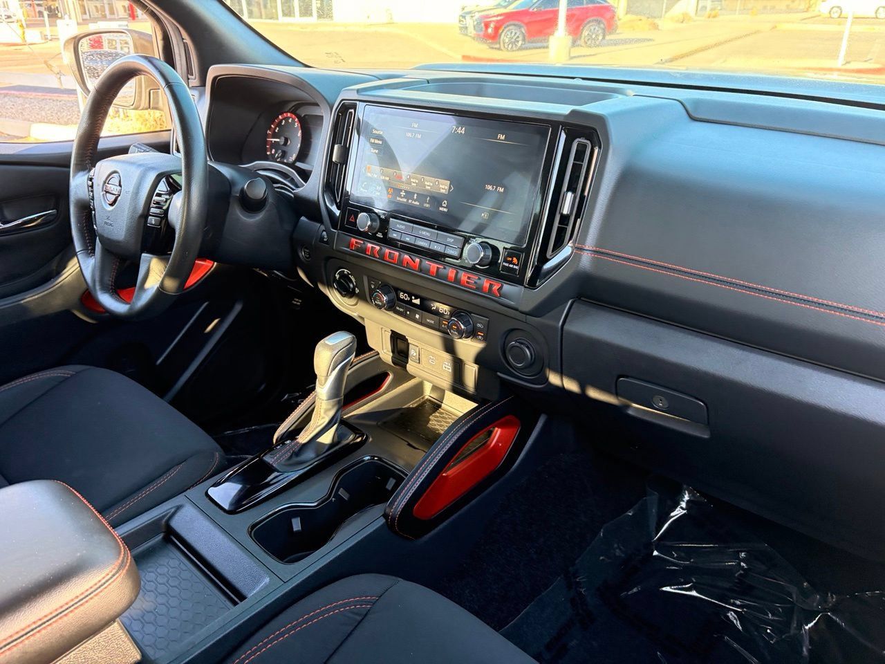 Certified 2025 Nissan Frontier PRO-4X AWD/4WD image 12