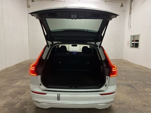 Used 2023 Volvo XC60 B5 Plus w/ Protection Package Premier image 7