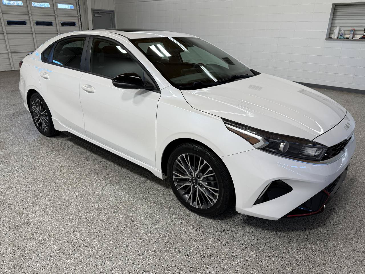 Used 2022 Kia Forte GT-Line w/ GT-Line Premium Package FWD image 4