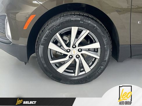 Used 2023 Chevrolet Equinox LT image 30