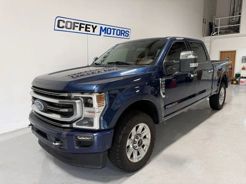 Used 2020 Ford F250 Platinum AWD/4WD image 2