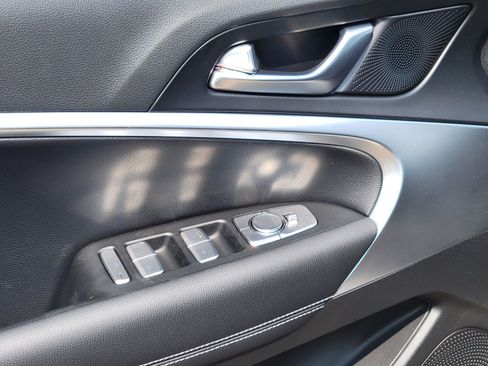 New 2026 Genesis G70 2.5T image 18