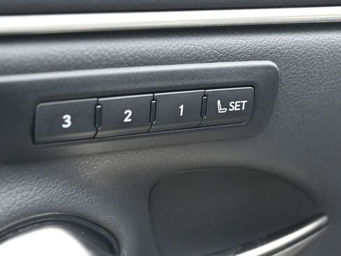 Used 2023 Lexus ES 350 w/ Premium Package FWD image 5