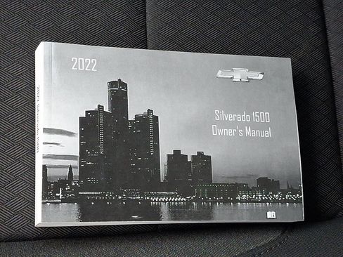 Used 2022 Chevrolet Silverado 1500 LT Trail Boss w/ Convenience Package II image 28