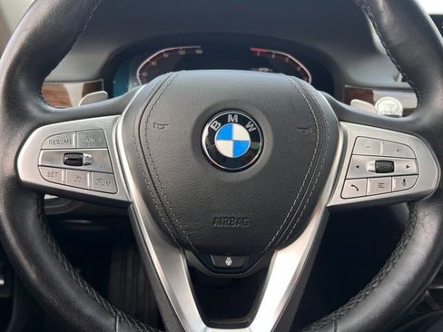 Used 2020 BMW 740i w/ Premium Package RWD image 22