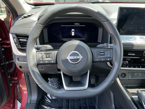 Used 2024 Nissan Rogue Platinum w/ Platinum Premium Package AWD/4WD image 14