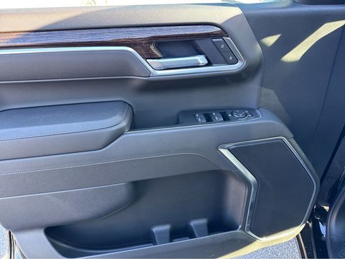 New 2026 GMC Sierra 1500 Elevation image 9