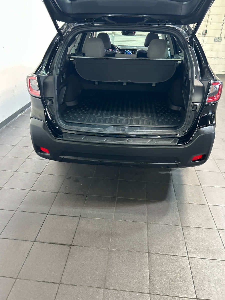 Used 2024 Subaru Outback Premium AWD/4WD image 10