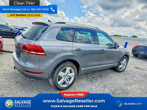 Used 2014 Volkswagen Touareg Sport AWD/4WD image 4
