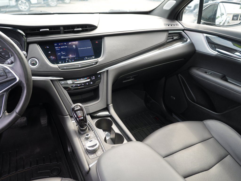 Used 2020 Cadillac XT5 Premium Luxury AWD/4WD image 22