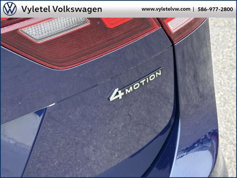 Certified 2022 Volkswagen Tiguan SE image 10