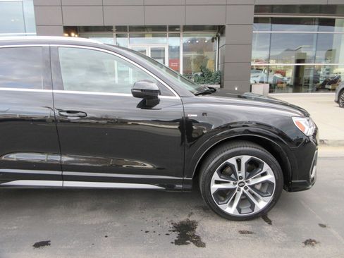 Used 2020 Audi Q3 2.0T Premium Plus image 14