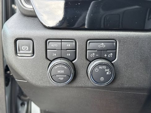 Used 2025 Chevrolet Silverado 1500 LT w/ Z71 Off-Road Package image 25