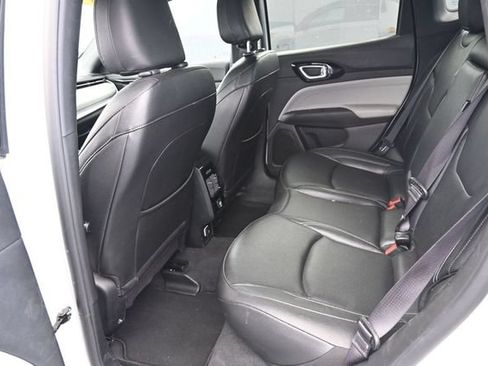 Used 2025 Jeep Compass Limited AWD/4WD image 16