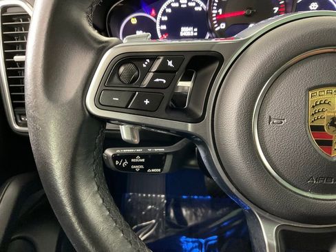 Used 2021 Porsche Cayenne AWD/4WD image 25