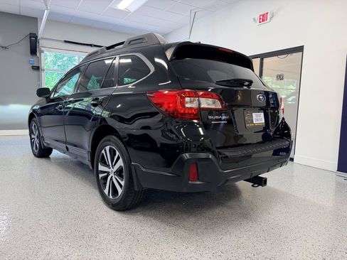 Used 2019 Subaru Outback 3.6R Limited w/ Popular Package #2 AWD/4WD image 5