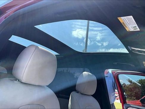 Used 2022 Mercedes-Benz GLB 250 w/ Premium Package Lite image 26