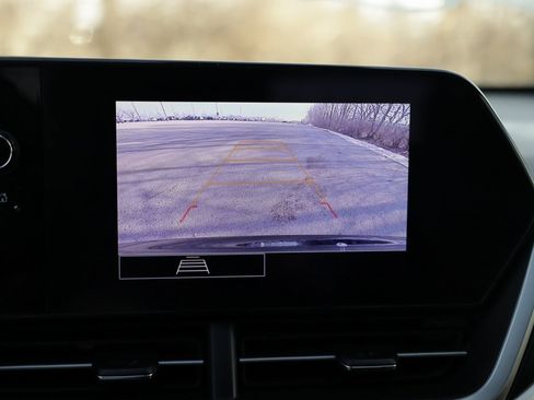 Used 2024 Chevrolet Trax LS w/ LS Convenience Package image 14