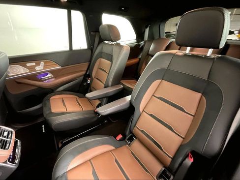 Certified 2025 Mercedes-Benz GLS 63 AMG 4MATIC image 18