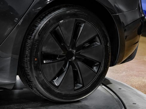 Used 2024 Tesla Model 3 Standard Range RWD image 53