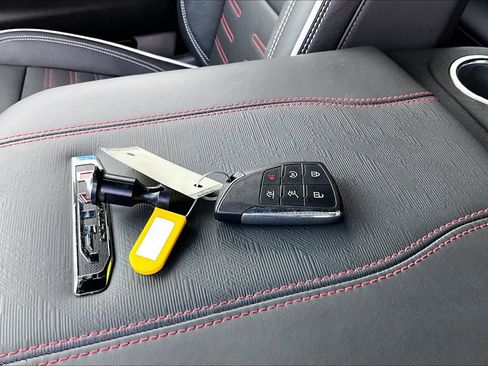 Used 2025 GMC Yukon XL AT4 Ultimate w/ LPO, Floor Liner Package image 15