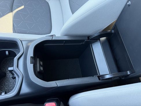 Used 2024 Toyota RAV4 XLE image 46