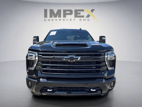 Used 2026 Chevrolet Silverado 2500 High Country w/ High Country Premium Package AWD/4WD image 8