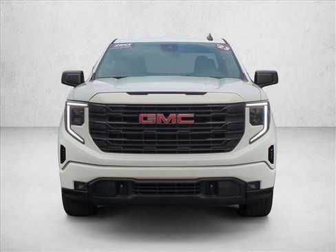 Used 2023 GMC Sierra 1500 Elevation image 2