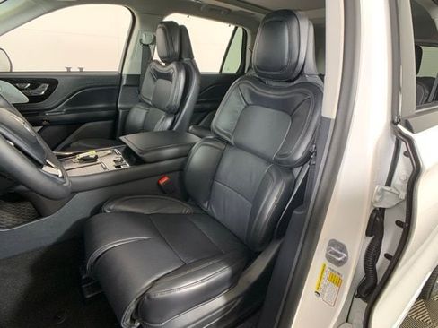 New 2025 Lincoln Aviator Reserve w/ Luxury Package image 18