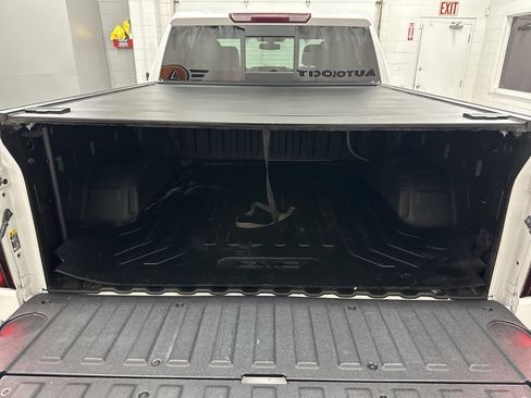 Used 2019 GMC Sierra 1500 SLT w/ SLT Premium Package image 12