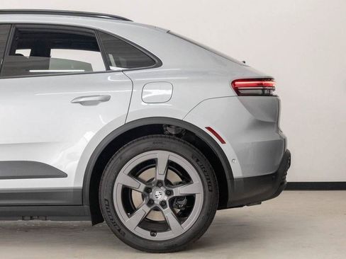 New 2025 Porsche Macan Electric image 65