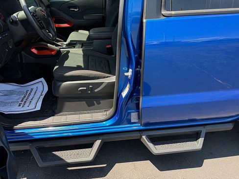 Used 2024 Nissan Frontier Pro-X RWD image 10