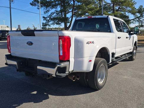 Used 2025 Ford F350 XLT image 3