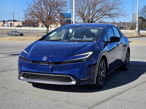 New 2026 Toyota Prius XLE image 2