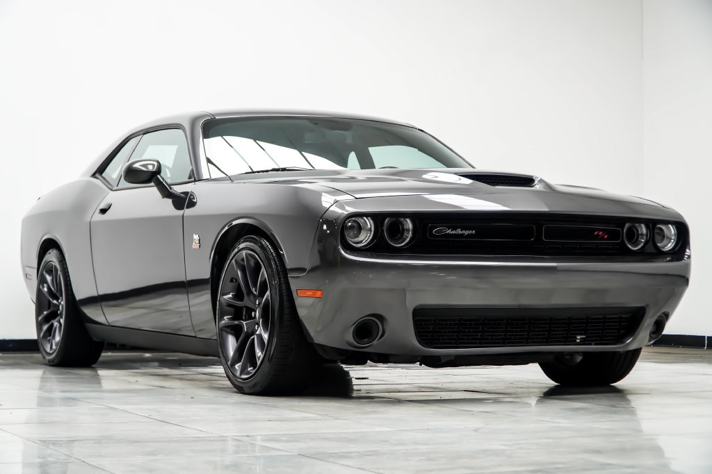 Used 2023 Dodge Challenger R/T Scat Pack w/ Plus Package RWD image 5