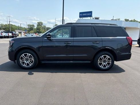 Used 2025 Ford Expedition Active AWD/4WD image 9