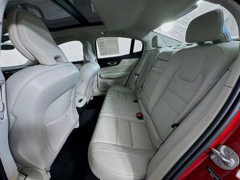 Used 2024 Volvo S60 B5 Core image 25