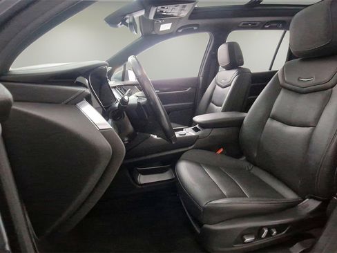 Used 2020 Cadillac XT6 Premium Luxury image 15