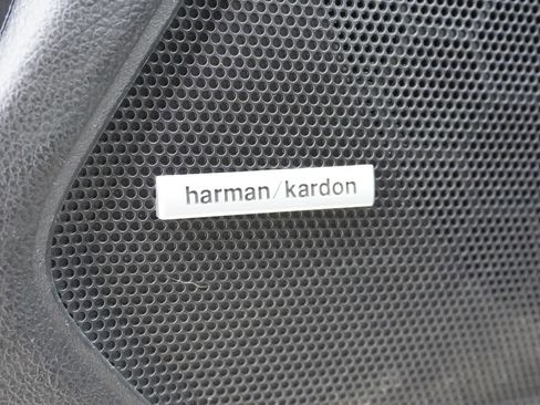 Used 2018 Subaru Outback 3.6R Limited image 16