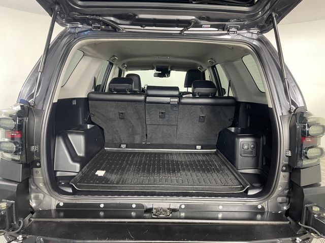 Used 2020 Toyota 4Runner TRD Off-Road Premium AWD/4WD image 20