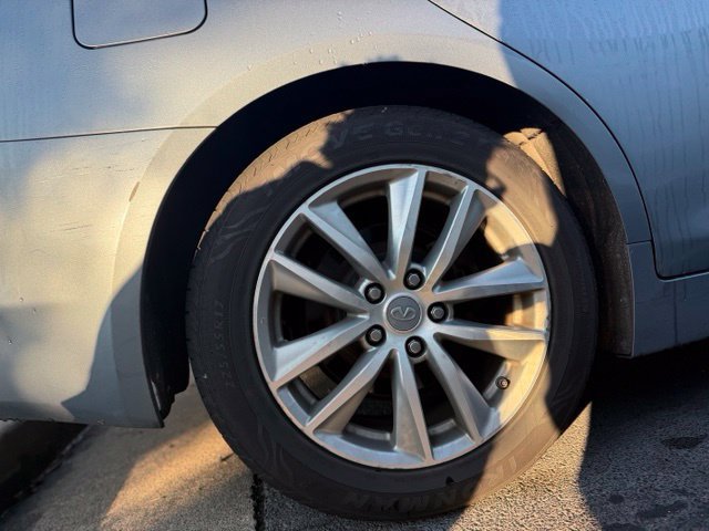 Used 2015 INFINITI Q50 Premium w/ Navigation Package AWD/4WD image 5