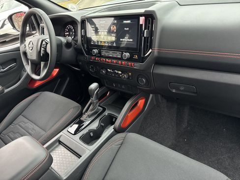 New 2025 Nissan Frontier PRO-4X image 23