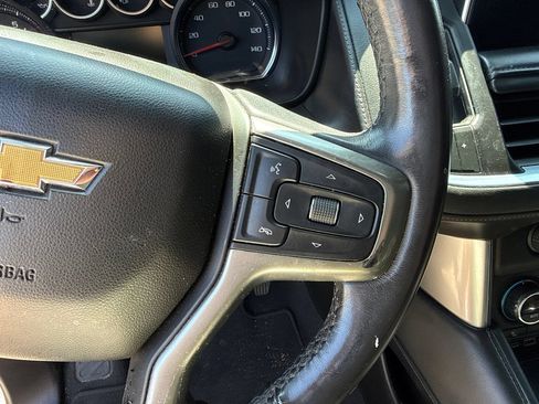 Used 2021 Chevrolet Suburban LT RWD image 21