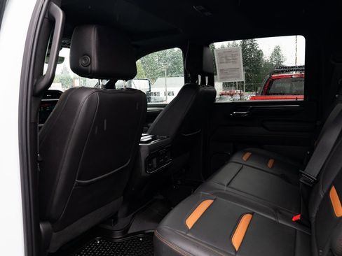 Used 2024 GMC Sierra 2500 AT4 w/ Technology Package image 20