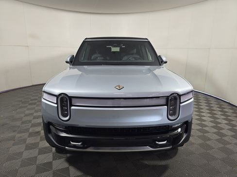Used 2024 Rivian R1S Adventure AWD/4WD image 8