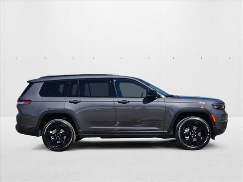 New 2025 Jeep Grand Cherokee L Limited w/ Black Appearance Package image 5