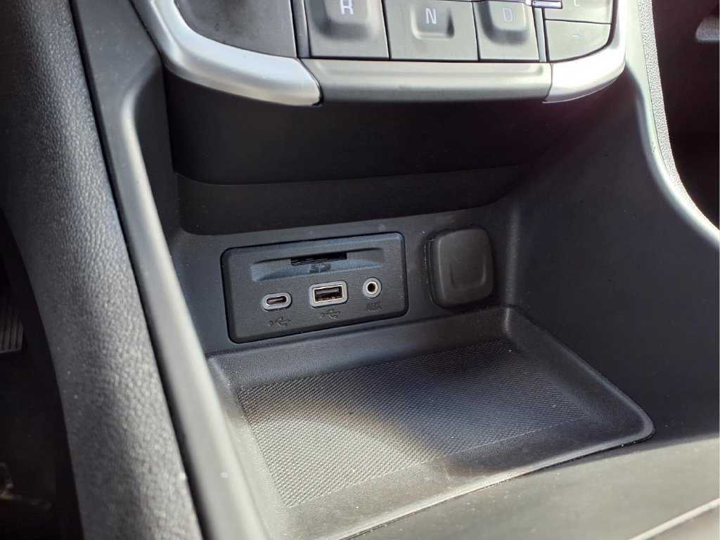 Used 2024 GMC Terrain SLT AWD/4WD image 13